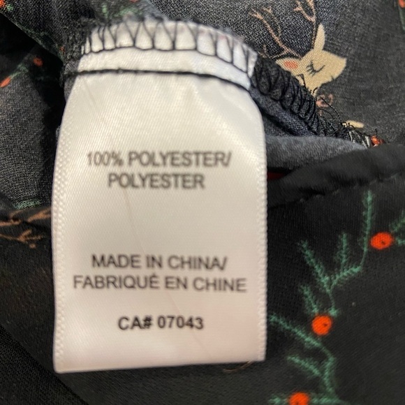 Stella Tweed XS Gifts Wreaths And Reindeer Christmas Blouse - Picture 5 of 10